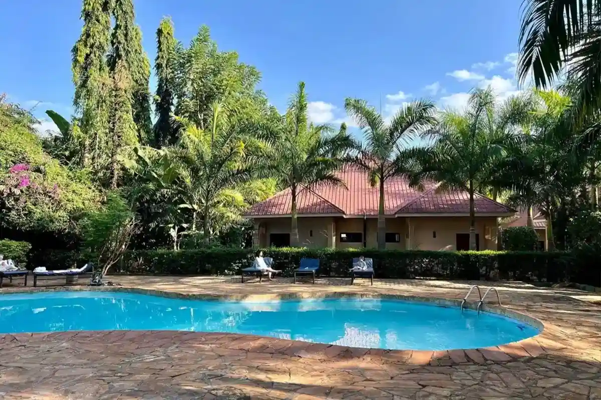 Chanya Lodge