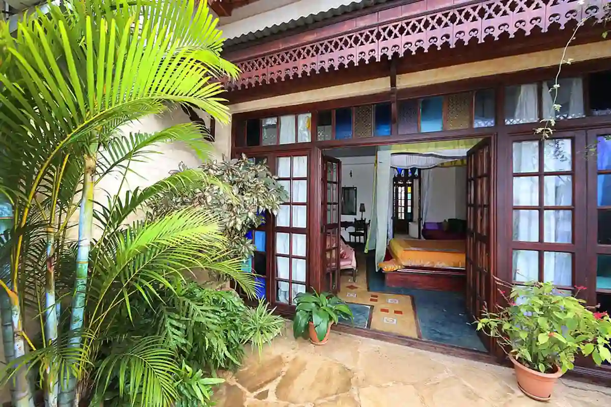 Emerson Spice Hotel