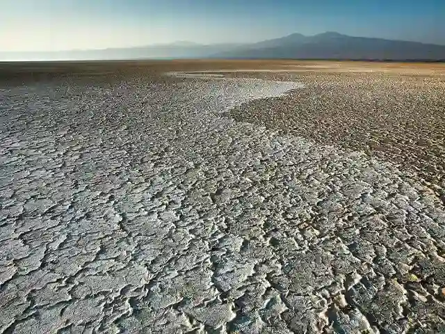 Lake Natron | Oldonyo Lengai - Landscape